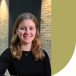 Head shot of Lydia Semyanova