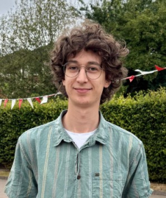 Flynn - headshot cropped (1) (1).jpg