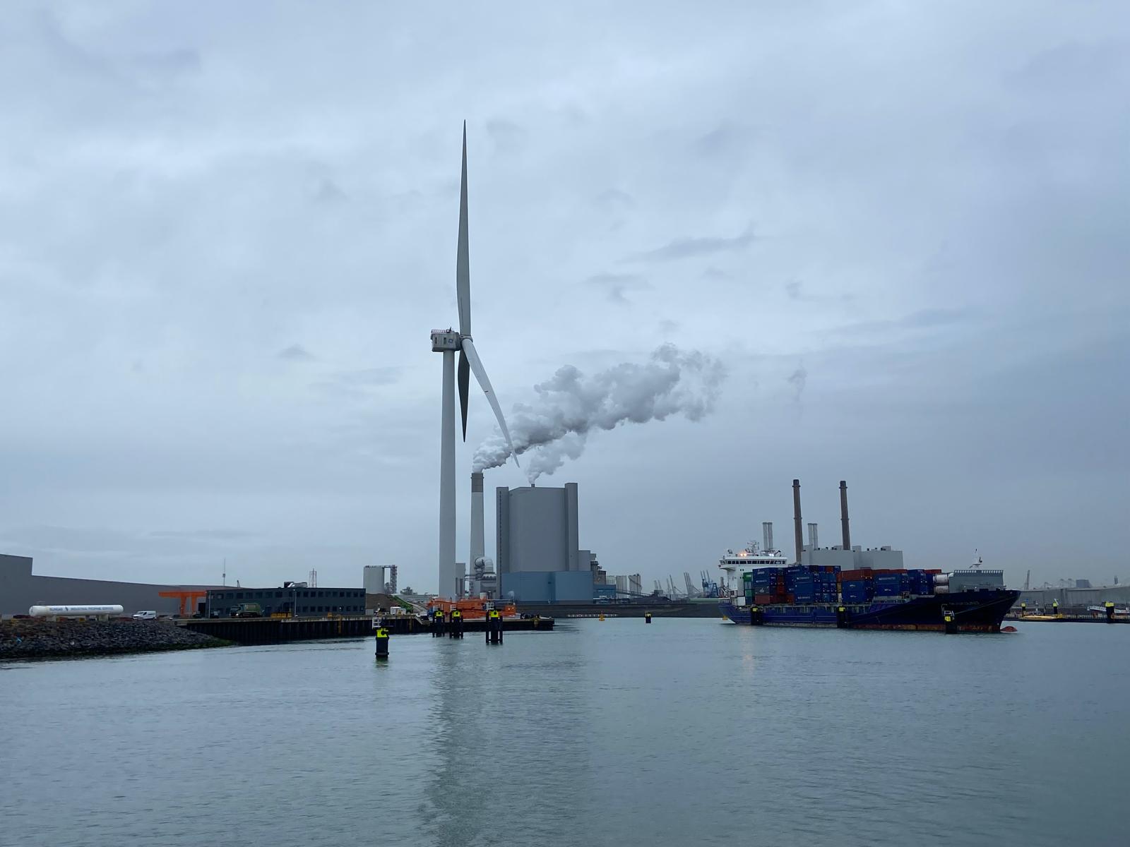 Rotterdam, port, cargo ships, wind turbines