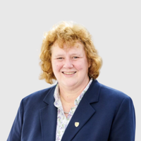 Portrait image of Professor Sarah Hainsworth, PVC Research